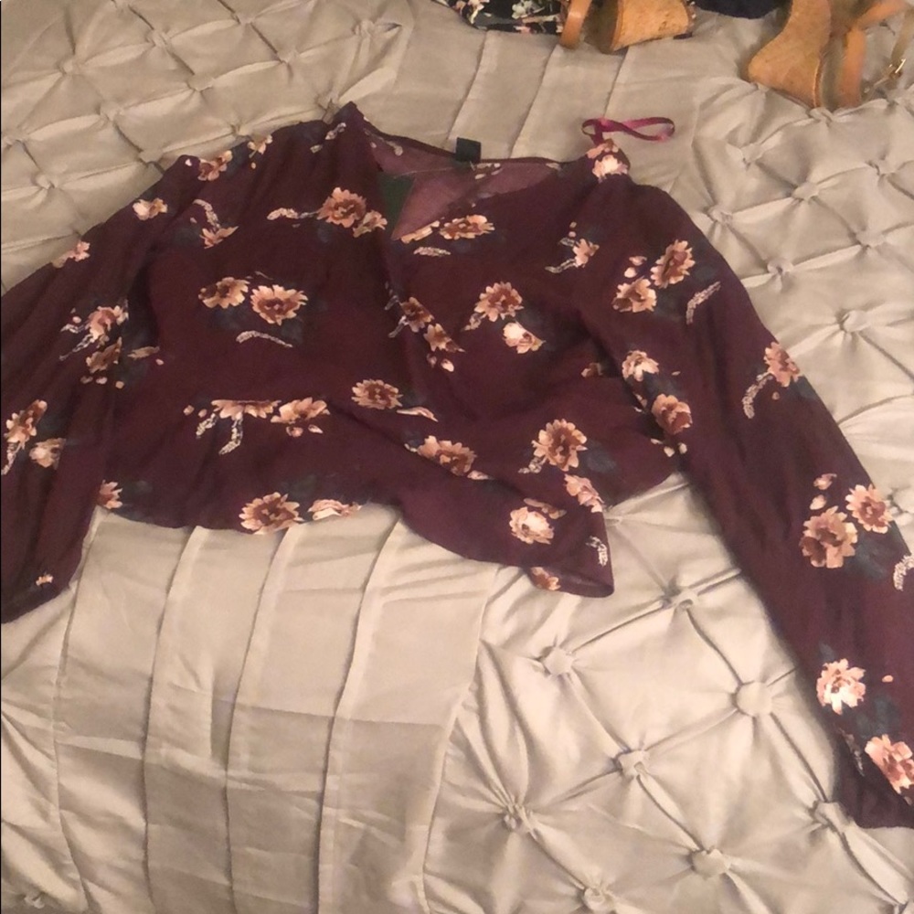 Wild Fable maroon and floral top